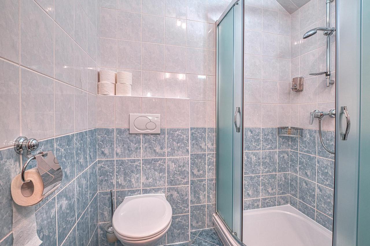 Apartments White - Hill Черни Дул Екстериор снимка