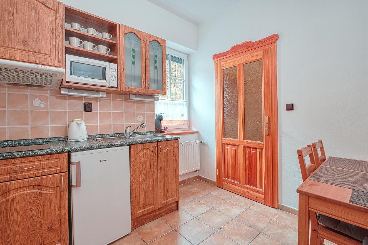 Apartments White - Hill Черни Дул Екстериор снимка