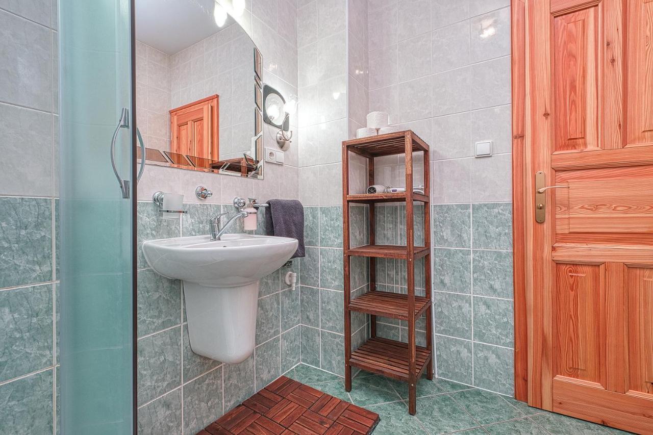 Apartments White - Hill Черни Дул Екстериор снимка