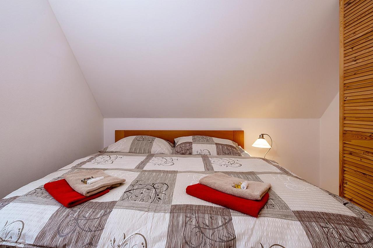 Apartments White - Hill Черни Дул Екстериор снимка