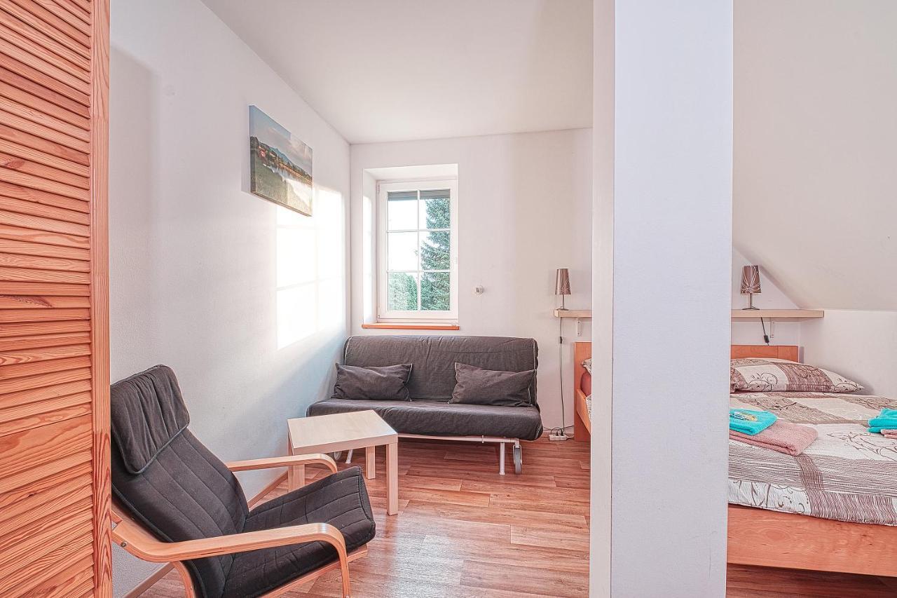 Apartments White - Hill Черни Дул Екстериор снимка